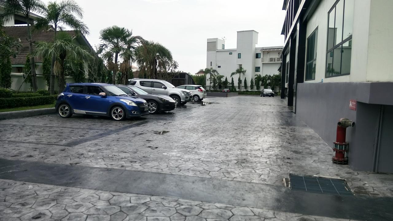 Dusit Grand Condo View Haat Jomtien Eksteriør bilde